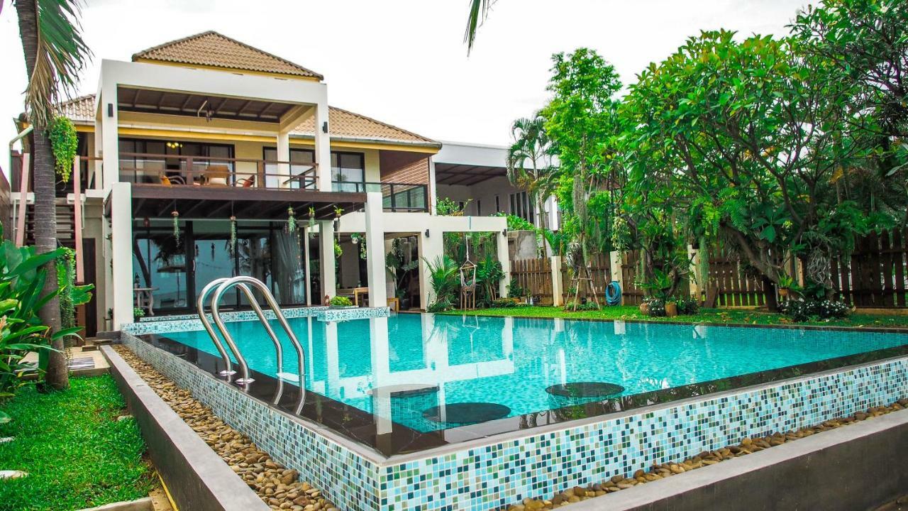 Baan Sansuk Pranburi - Beach Front & Pool Villa Екстер'єр фото